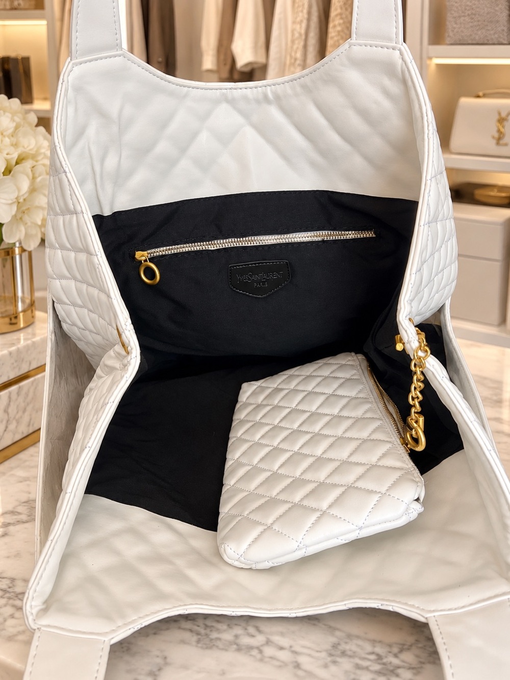 Cream Quilted Tote with Gold Emblem - Picture 2 of 4